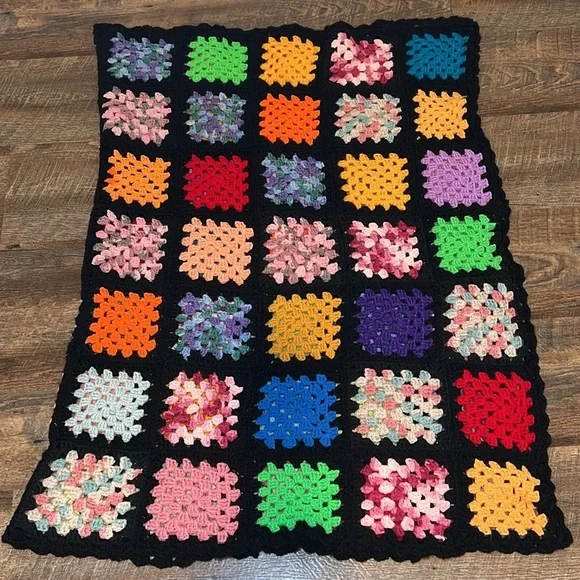 VTG MCM Handmade crocheted blanket patchwork granny square afghan sofa throw - Picture 4 of 9